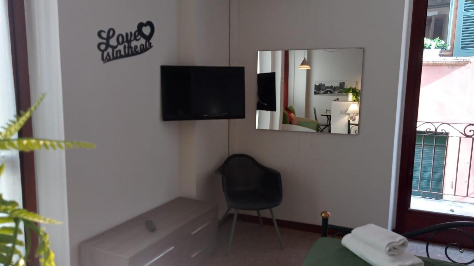Marconi Rooms Loggia Delle Erbe Verona Exterior foto