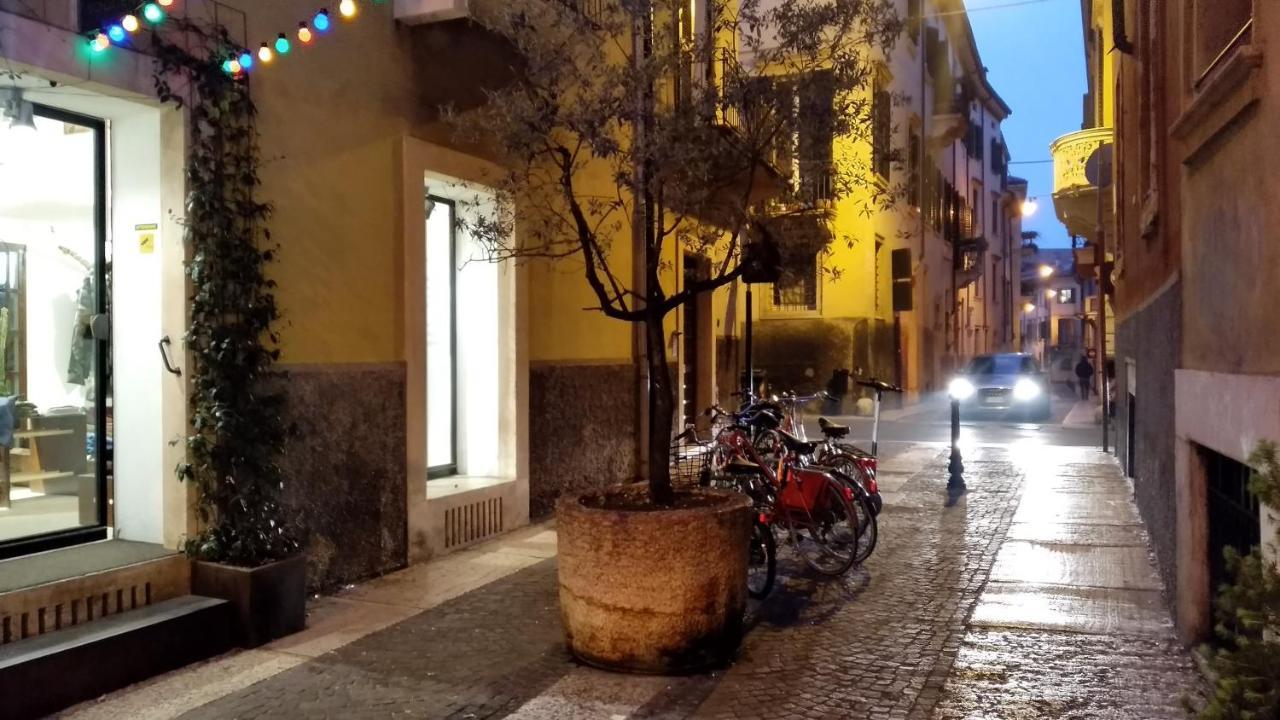 Marconi Rooms Loggia Delle Erbe Verona Exterior foto